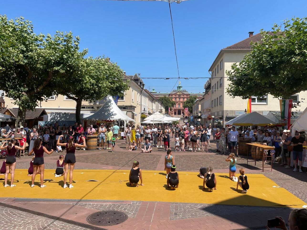 Auftritt Turnkinder auf dem Marktplatz